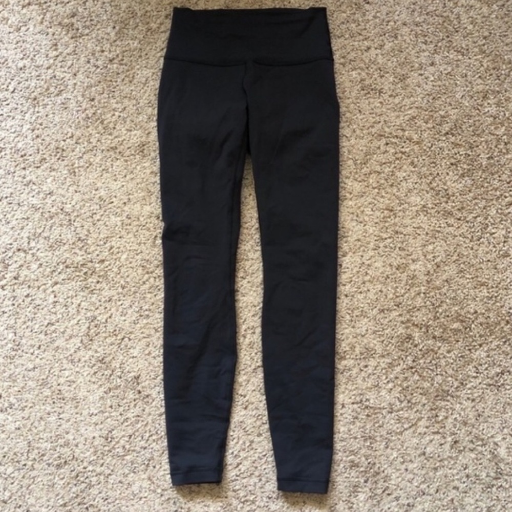 Lululemon Leggings, might be wunder under?